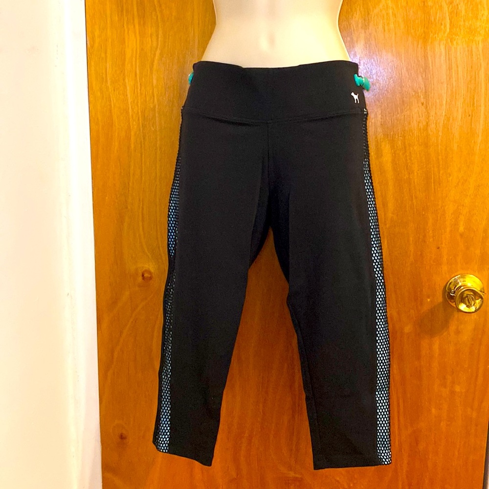 GREAT CONDITION YOGA PANTS BY VICTORIA SECRET PINK YOGA SIZE M